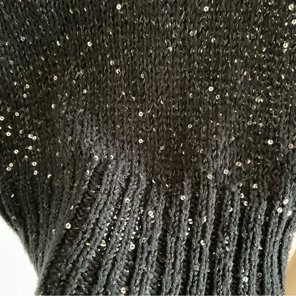 Sequins Black Top - Picture 4 of 5